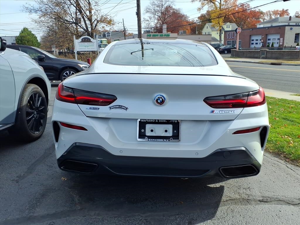 BMW 8 Series M850i xDrive Coupe 2023