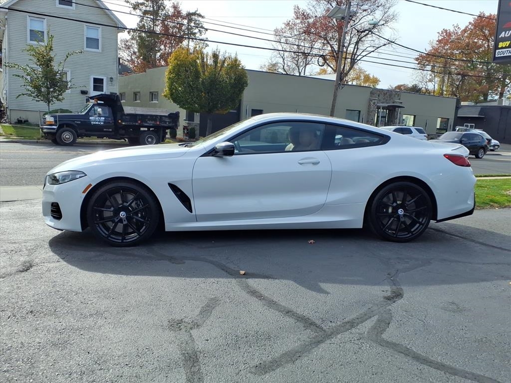 BMW 8 Series M850i xDrive Coupe 2023