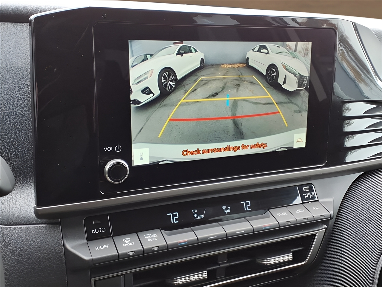 Toyota Camry XLE (Natl) 2025