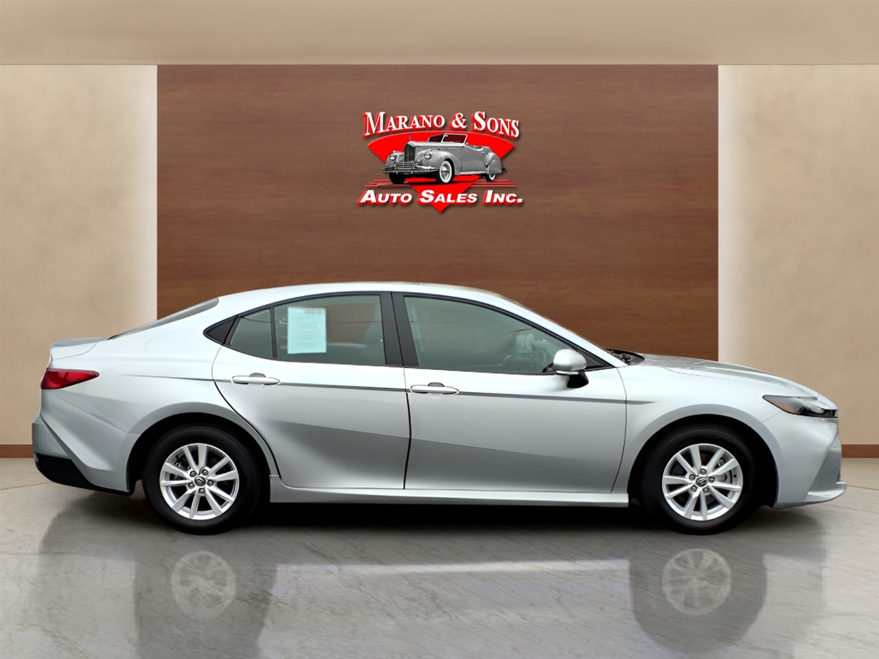 Toyota Camry XLE (Natl) 2025