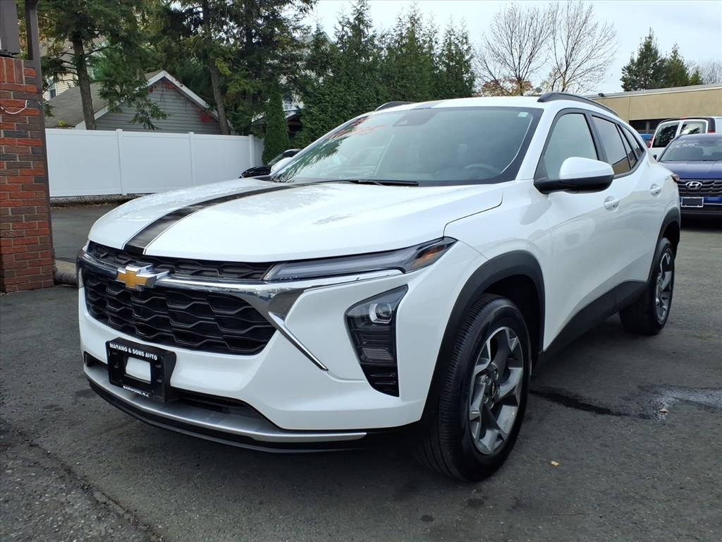 2024 Chevrolet Trax FWD 4dr LT