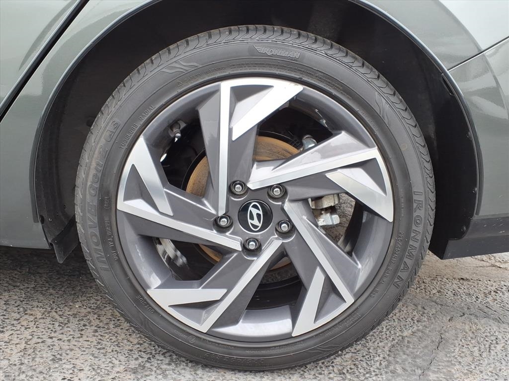 Hyundai Elantra SEL Convenience IVT 2025