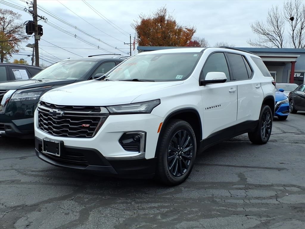 2023 Chevrolet Traverse AWD 4dr RS