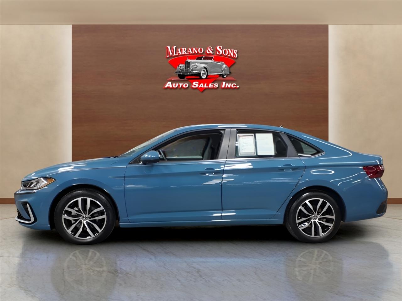 Volkswagen Jetta SE Auto 2025