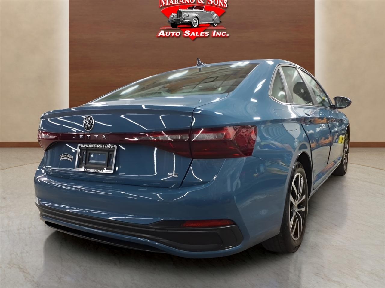 Volkswagen Jetta SE Auto 2025