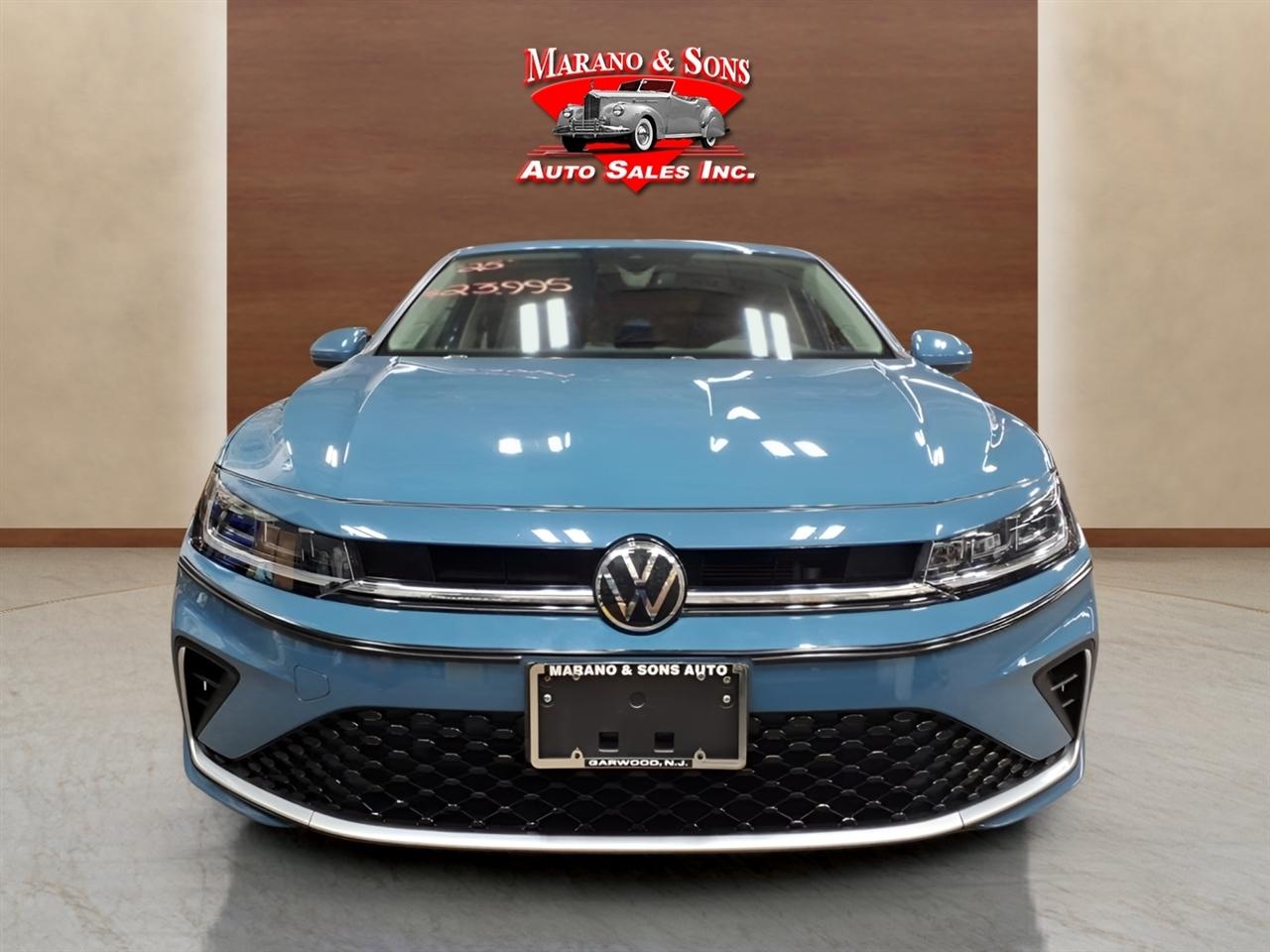 Volkswagen Jetta SE Auto 2025