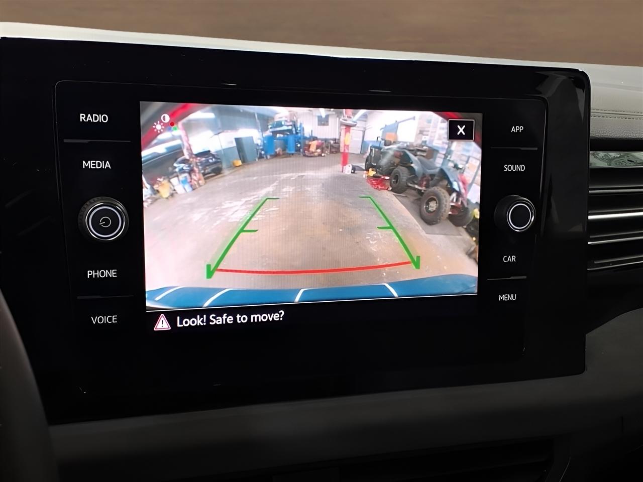 Volkswagen Jetta SE Auto 2025