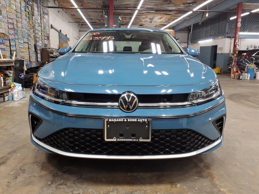 Volkswagen Jetta SE Auto 2025