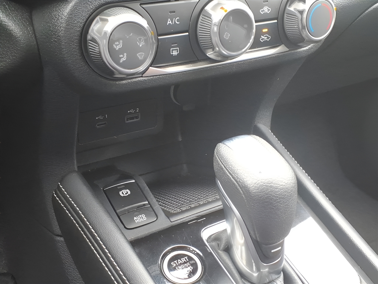 Nissan Kicks SV FWD 2024