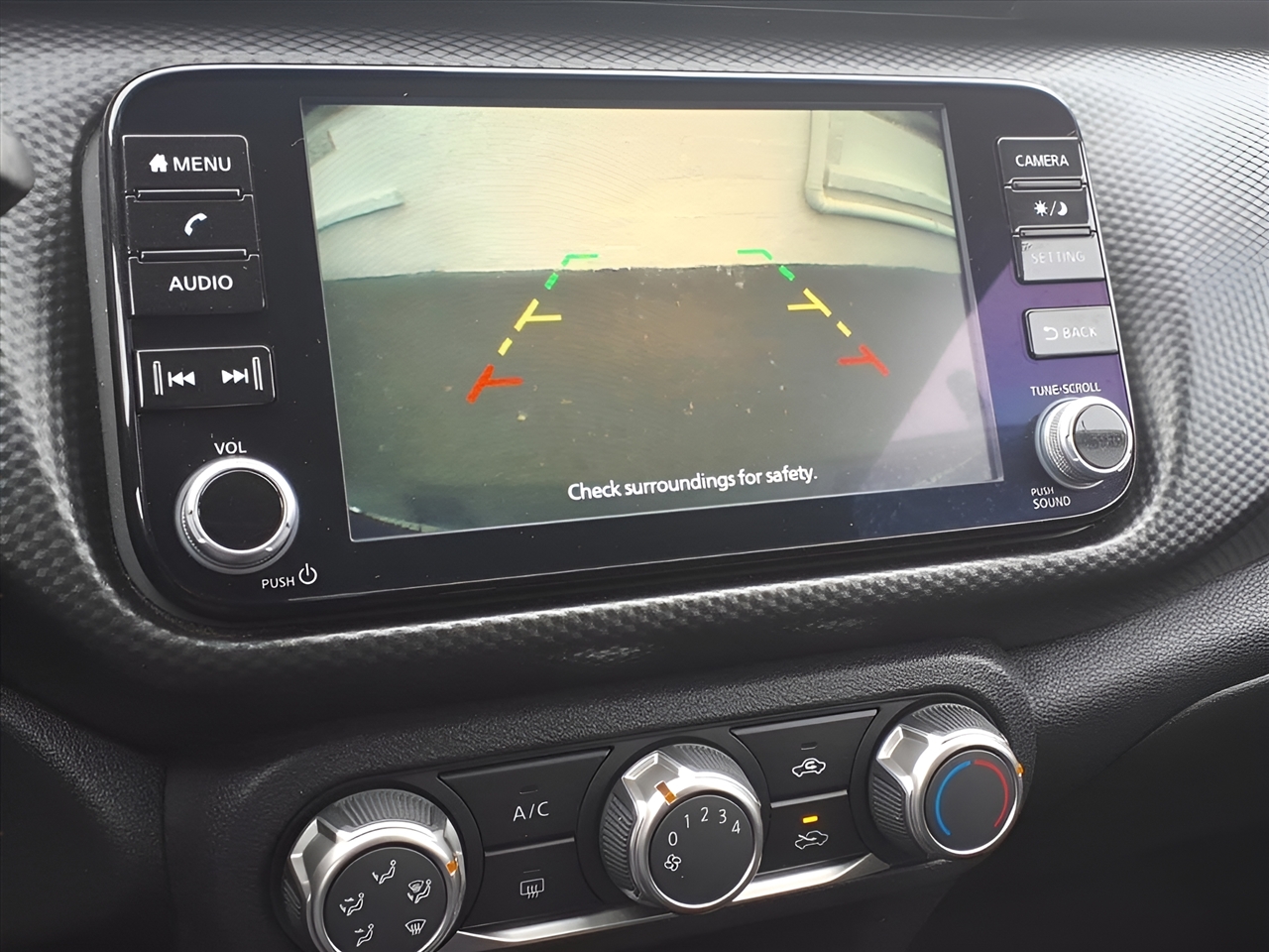 Nissan Kicks SV FWD 2024