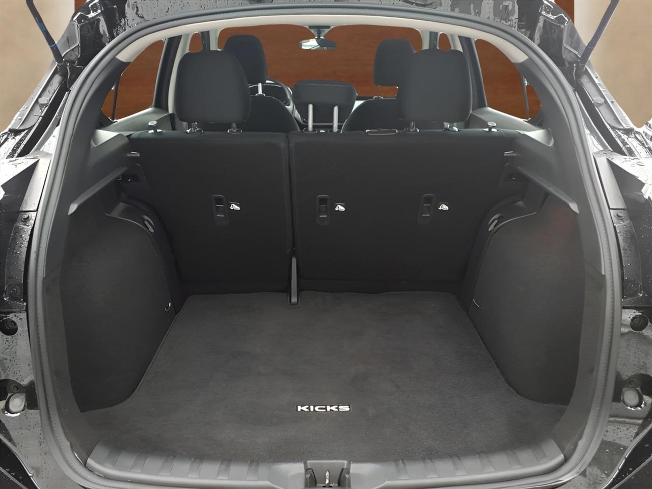 Nissan Kicks SV FWD 2024