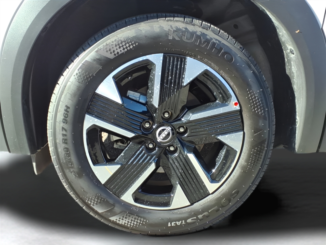 Nissan Kicks SV AWD 2025