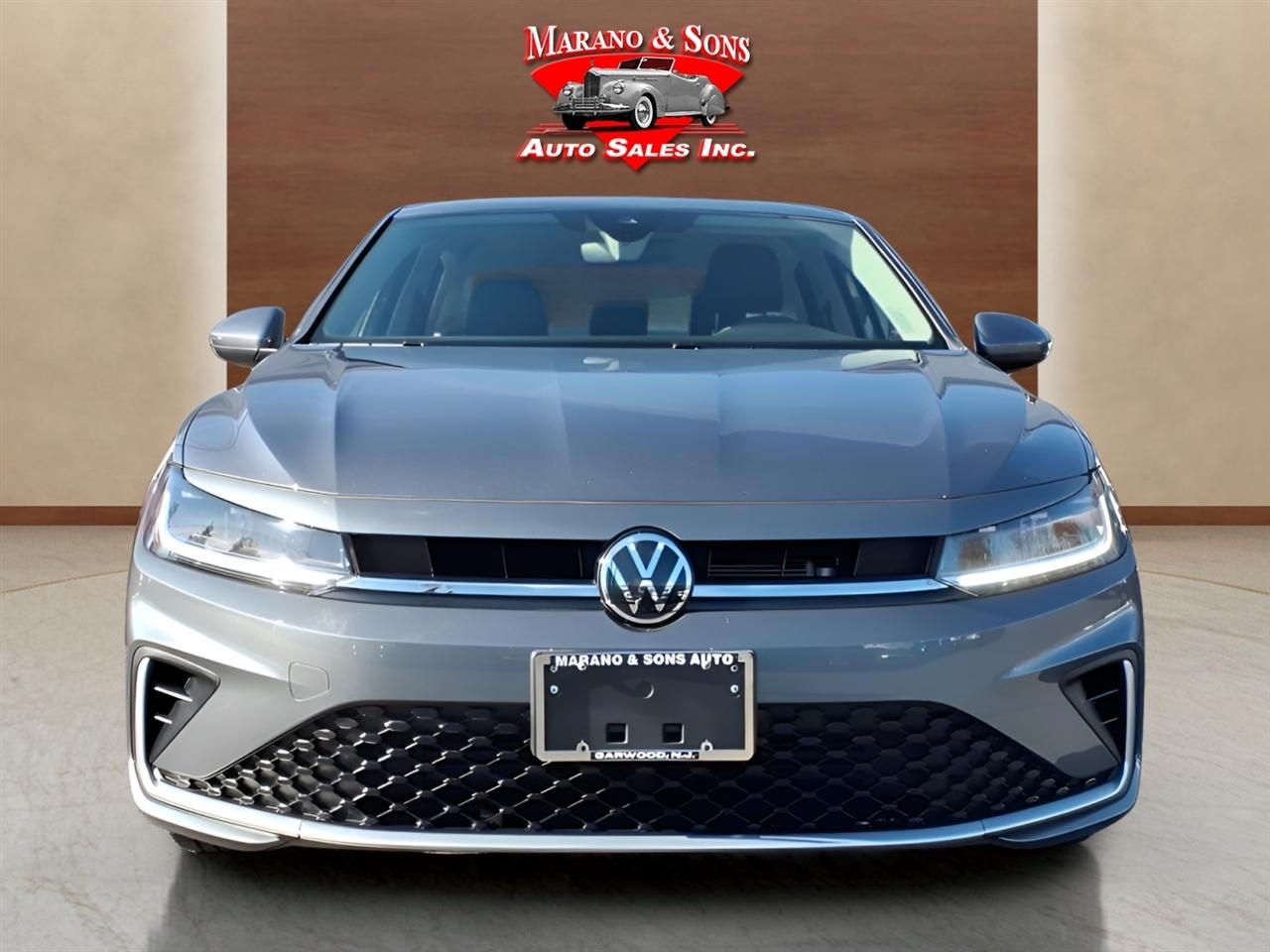 Volkswagen Jetta SE Auto 2025