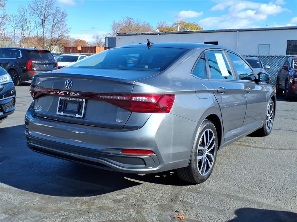 Volkswagen Jetta SE Auto 2025