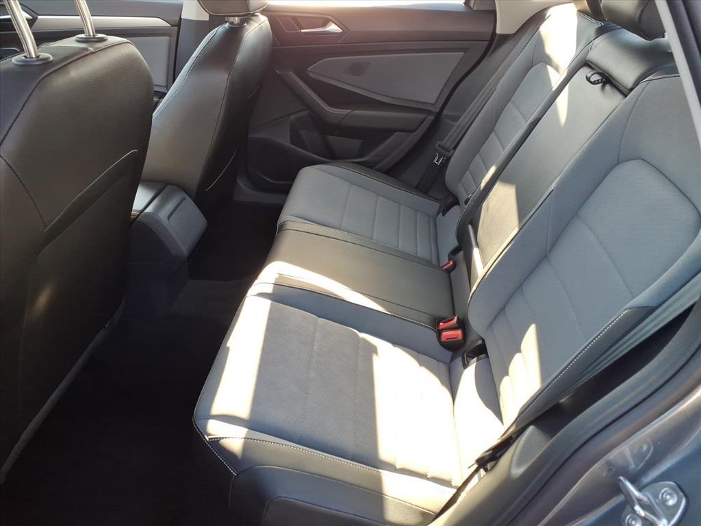 Volkswagen Jetta SE Auto 2025