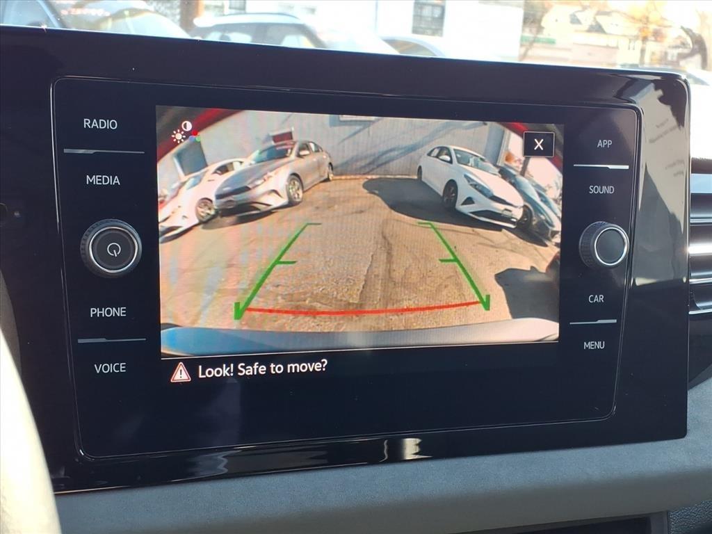 Volkswagen Jetta SE Auto 2025