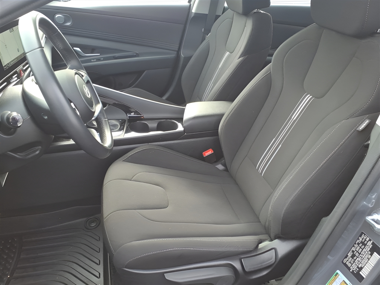 Hyundai Elantra SEL Convenience IVT 2025