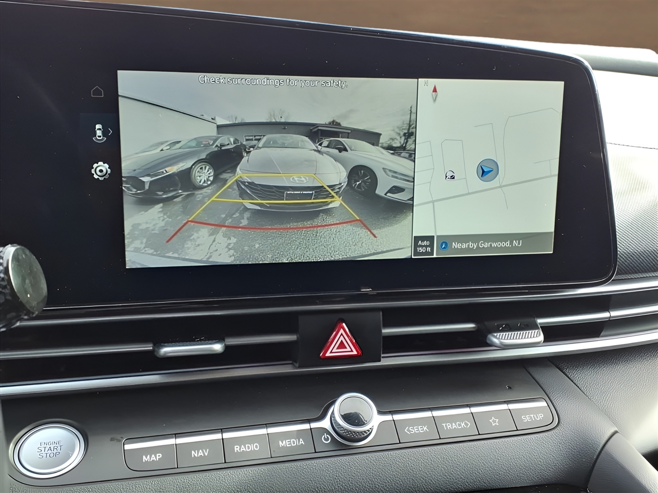 Hyundai Elantra SEL Convenience IVT 2025