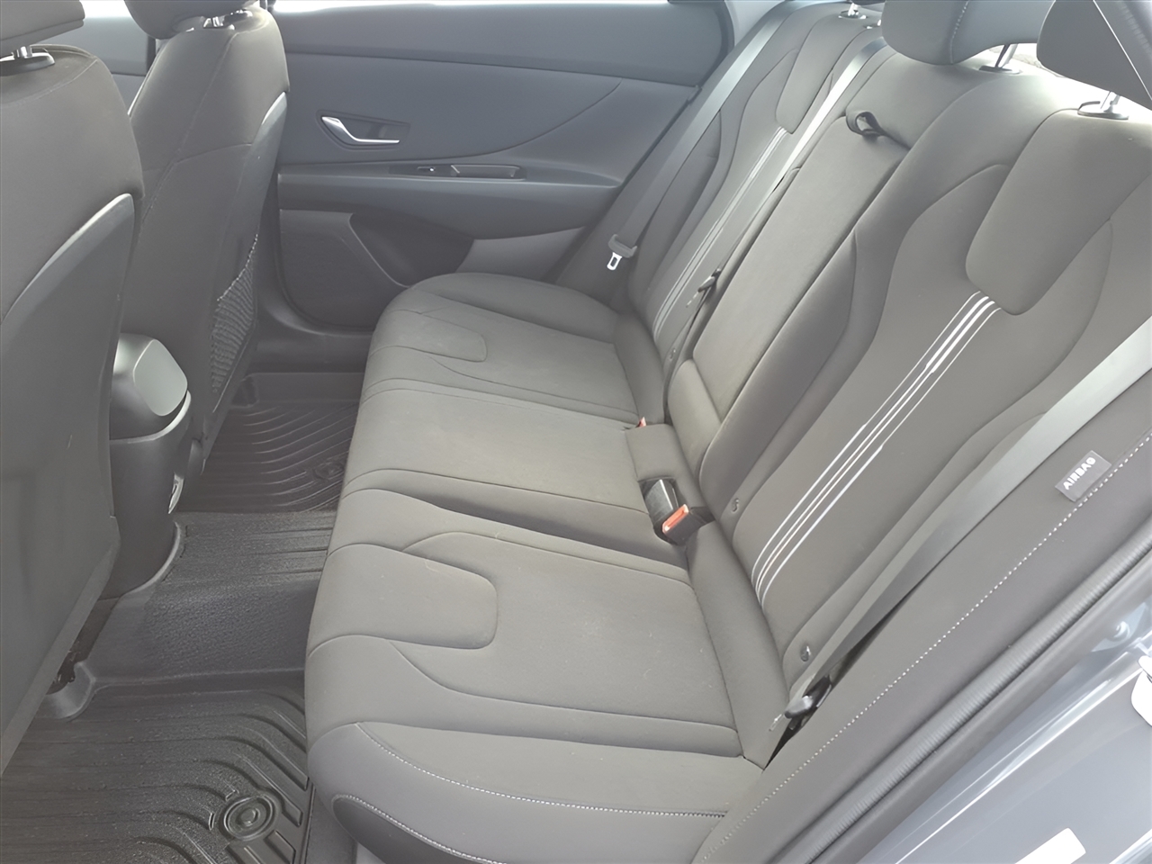 Hyundai Elantra SEL Convenience IVT 2025