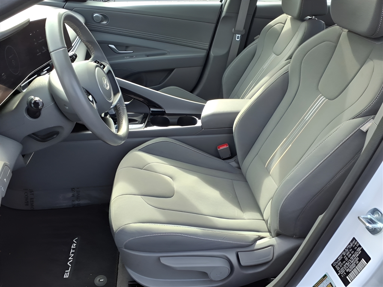 Hyundai Elantra SEL Convenience IVT 2025