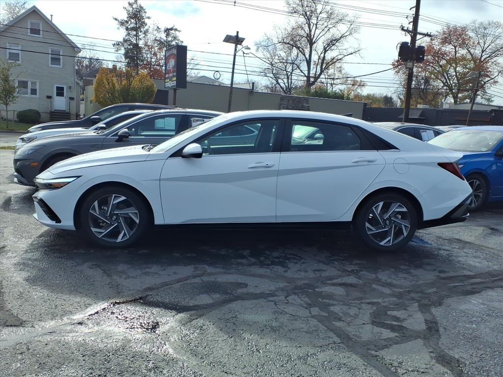 Hyundai Elantra SEL Convenience IVT 2025