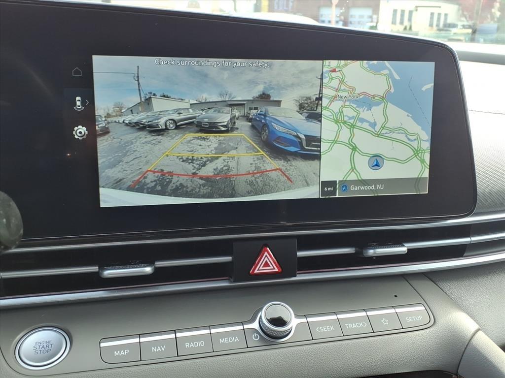 Hyundai Elantra SEL Convenience IVT 2025