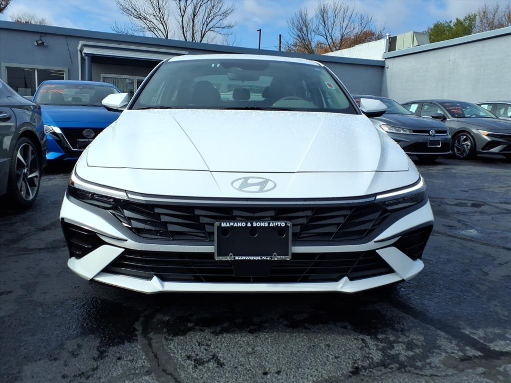 Hyundai Elantra SEL Convenience IVT 2025