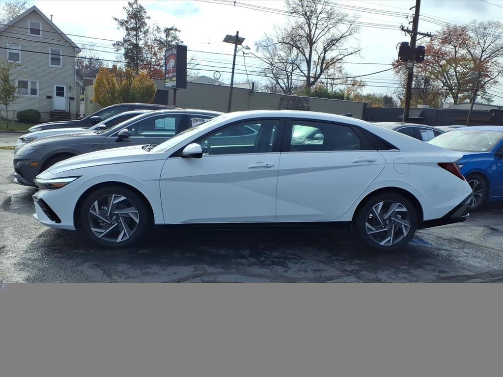 Hyundai Elantra SEL Convenience IVT 2025