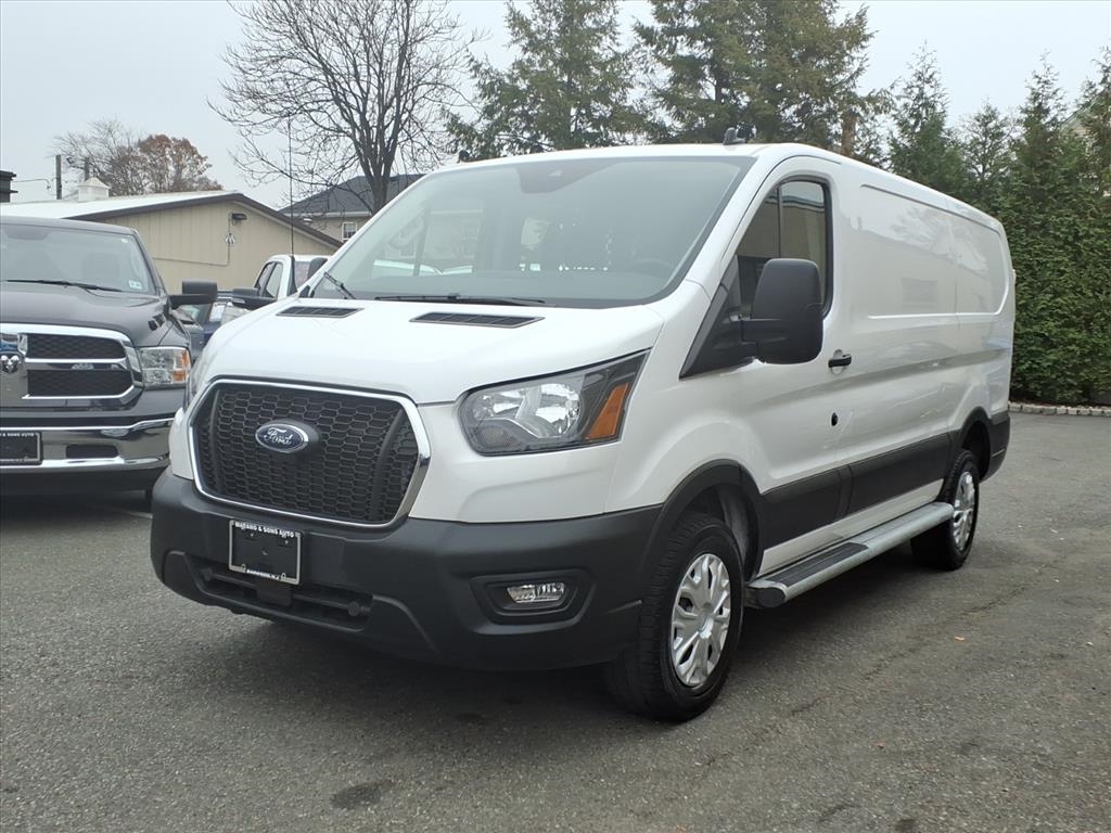 2024 Ford Transit Cargo Van T-250 130" Low Rf 9070 GVWR RWD