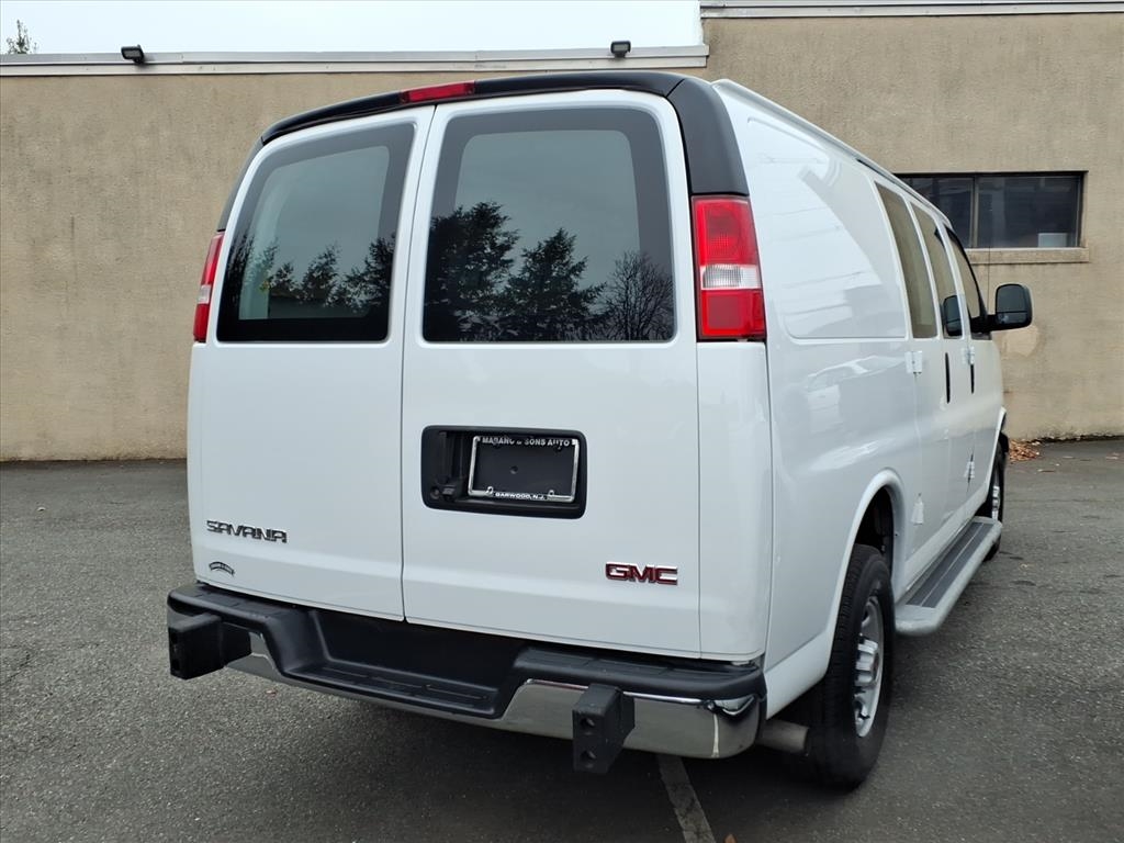 GMC Savana Cargo Van RWD 2500 135" 2024