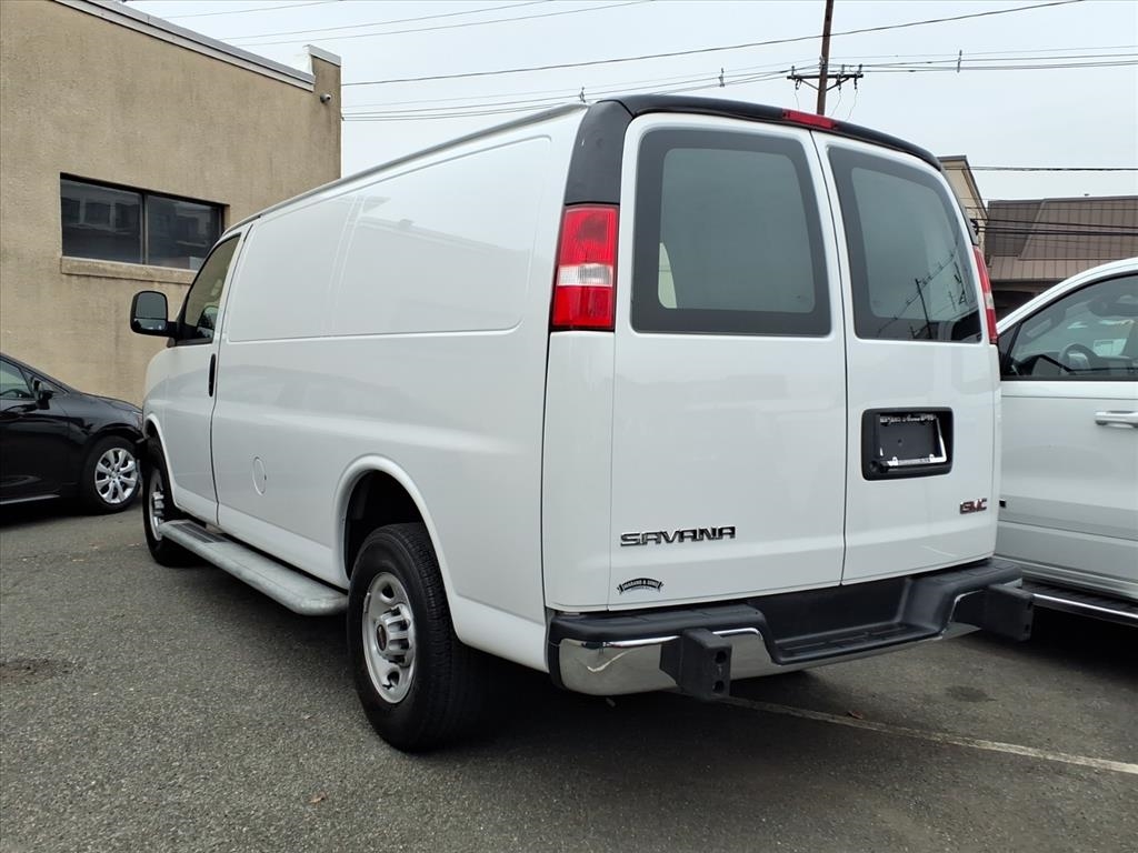 GMC Savana Cargo Van RWD 2500 135" 2024