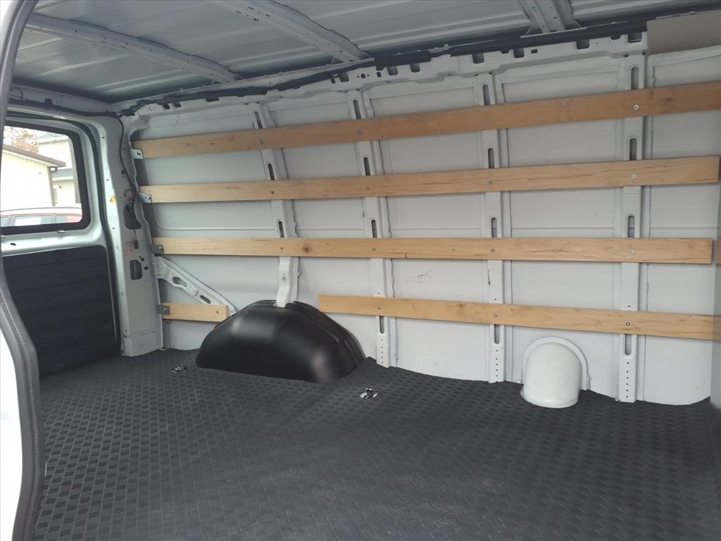 GMC Savana Cargo Van RWD 2500 135" 2024