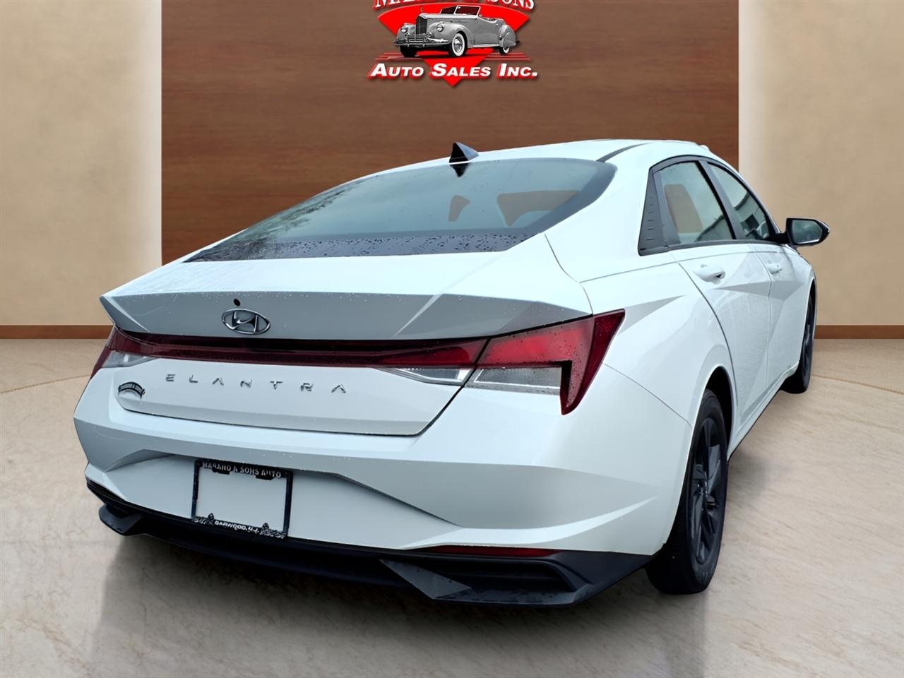 Hyundai Elantra SEL IVT 2023