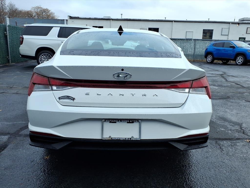 Hyundai Elantra SEL IVT 2023