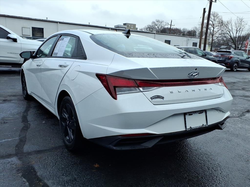 Hyundai Elantra SEL IVT 2023