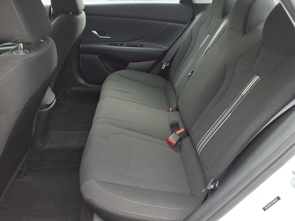 Hyundai Elantra SEL IVT 2023