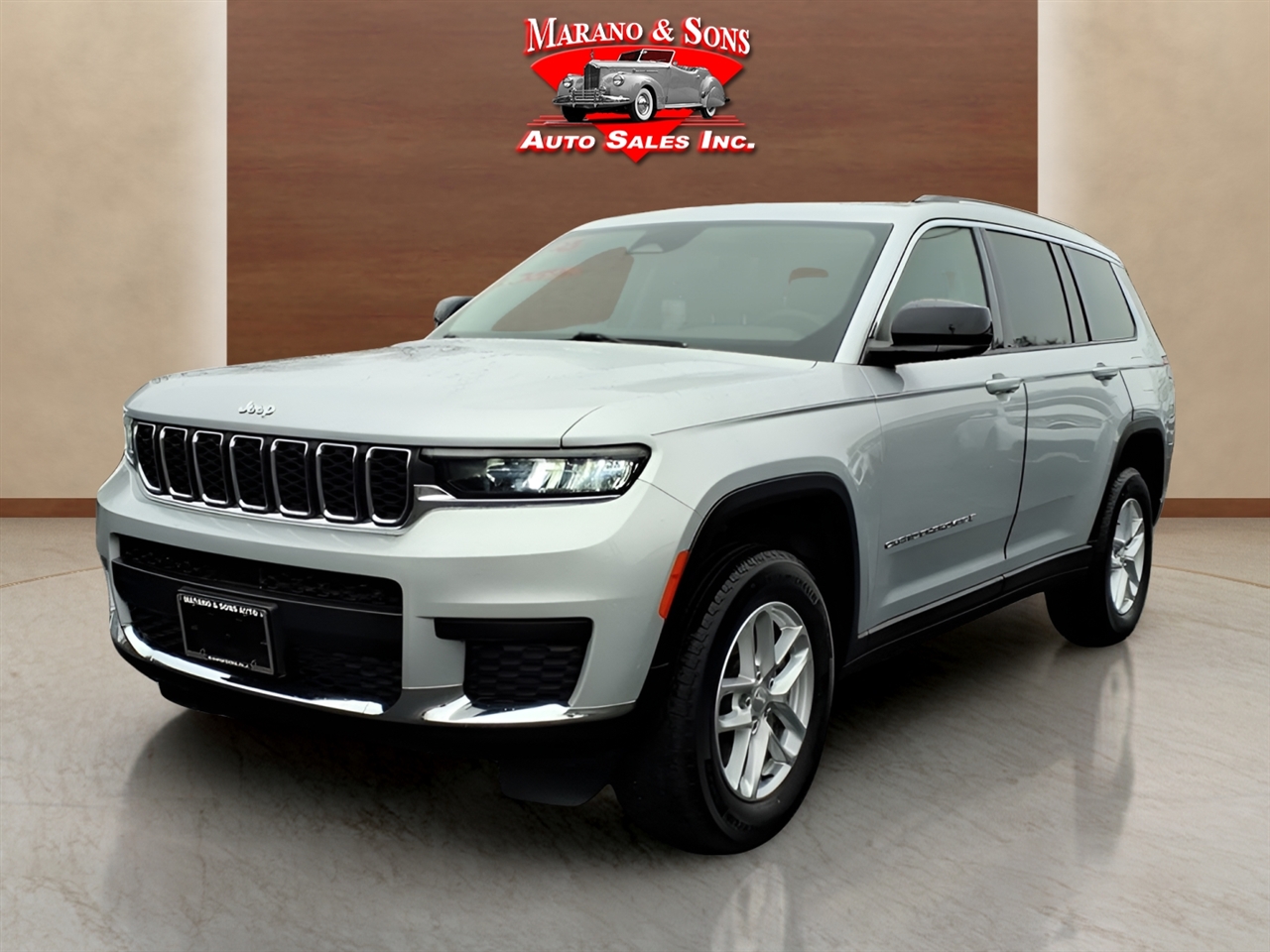 2023 Jeep Grand Cherokee L Laredo 4x4