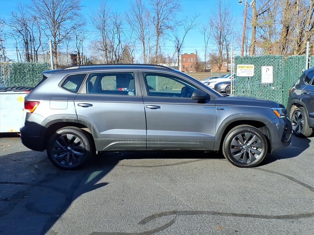 Volkswagen Taos S FWD 2024