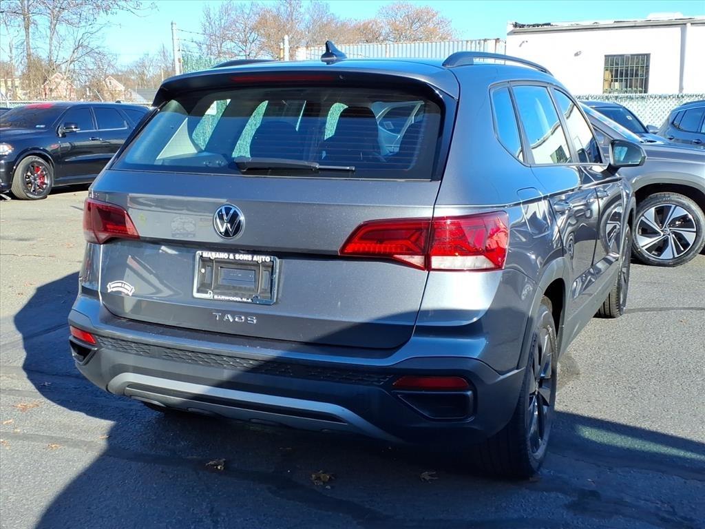 Volkswagen Taos S FWD 2024