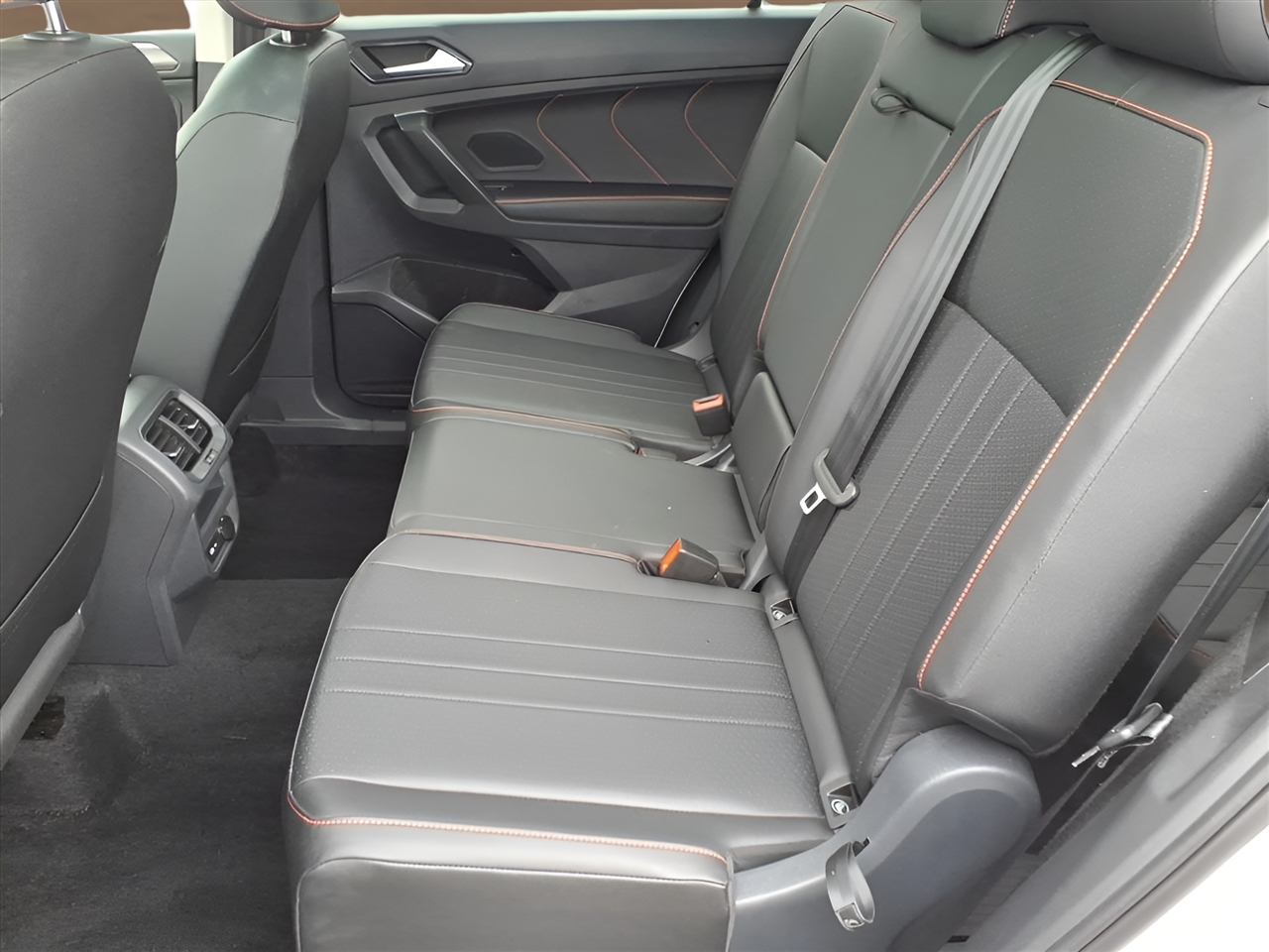 Volkswagen Tiguan 2.0T Wolfsburg Edition FWD 2024