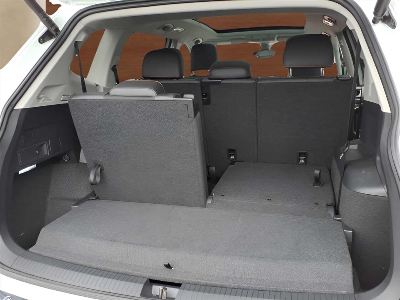 Volkswagen Tiguan 2.0T Wolfsburg Edition FWD 2024