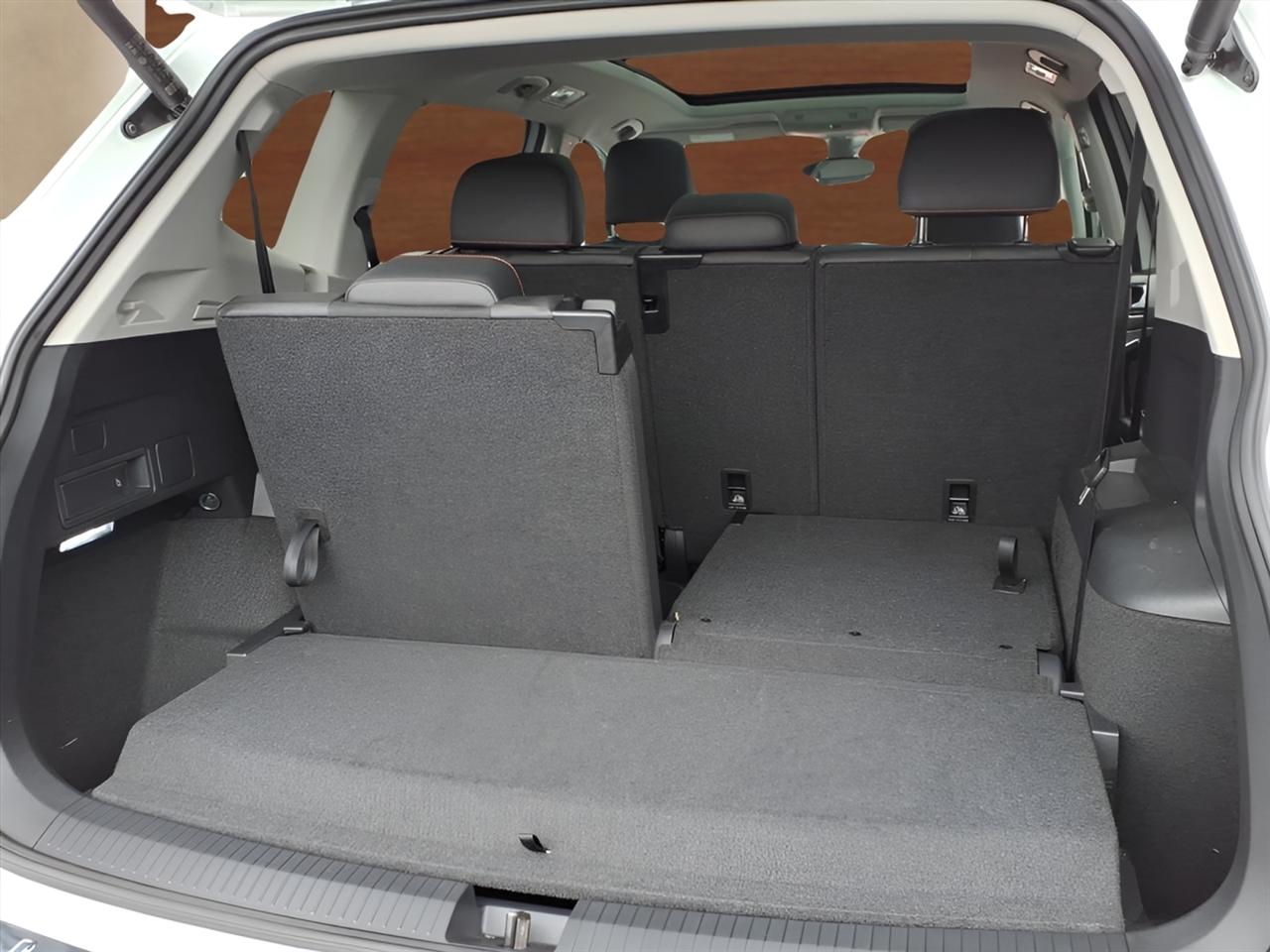 Volkswagen Tiguan 2.0T Wolfsburg Edition FWD 2024