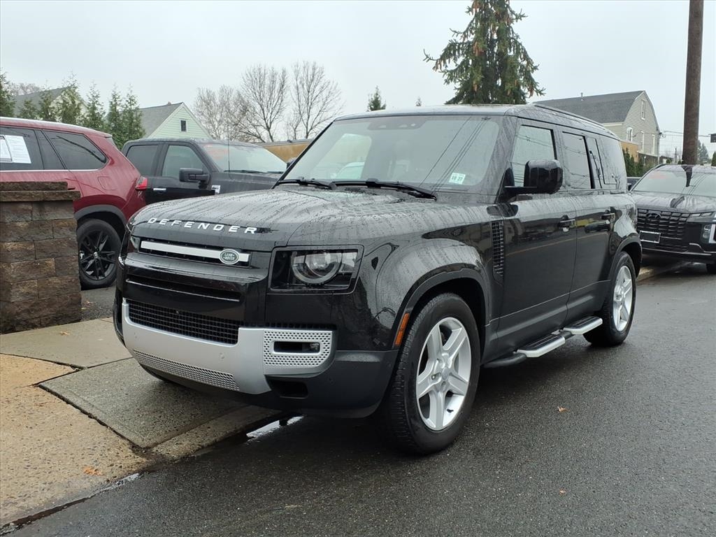 2023 Land Rover Defender 110 SE AWD