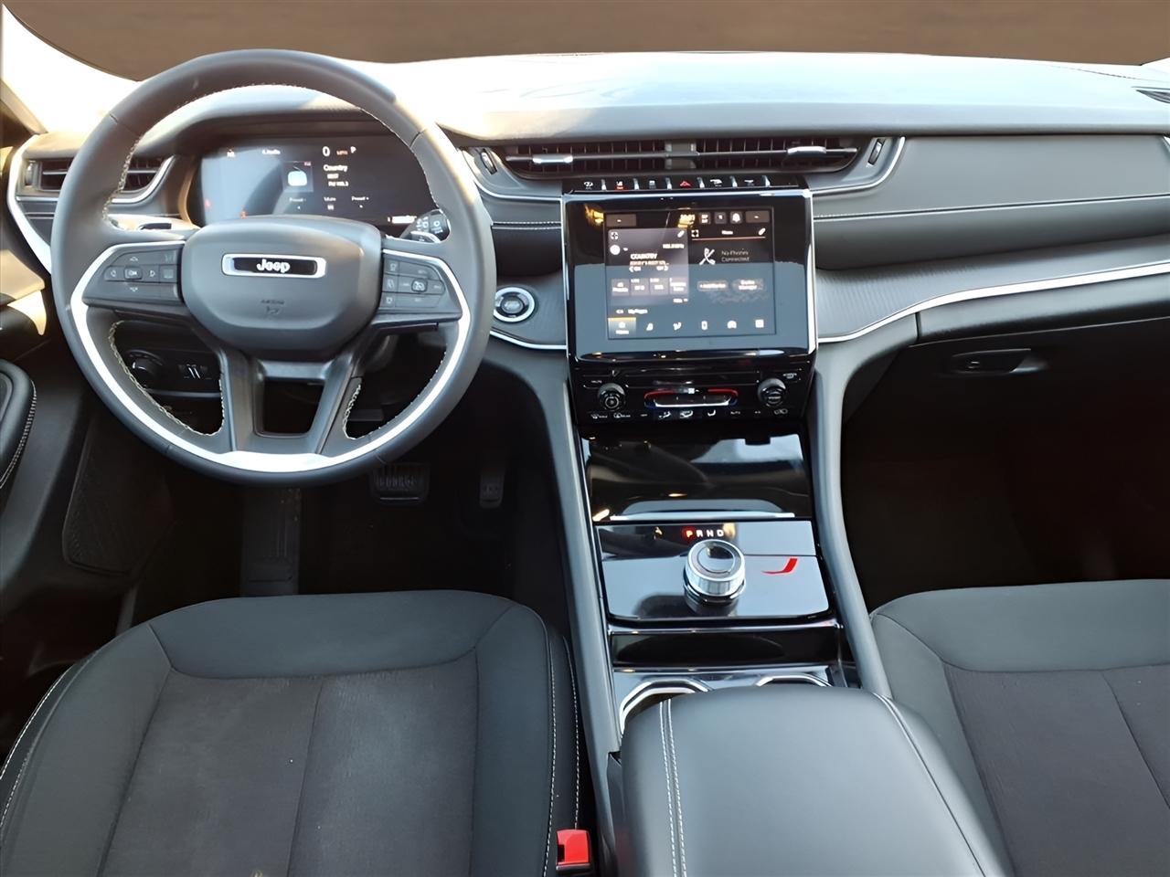 Jeep Grand Cherokee Laredo 4x4 2023