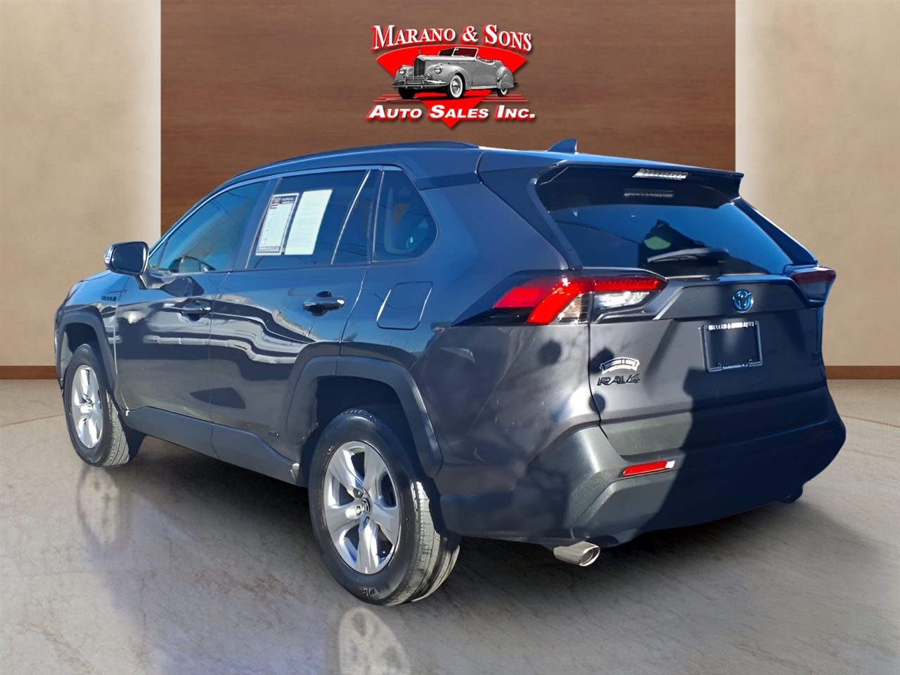 Toyota RAV4 Hybrid XLE AWD (Natl) 2021