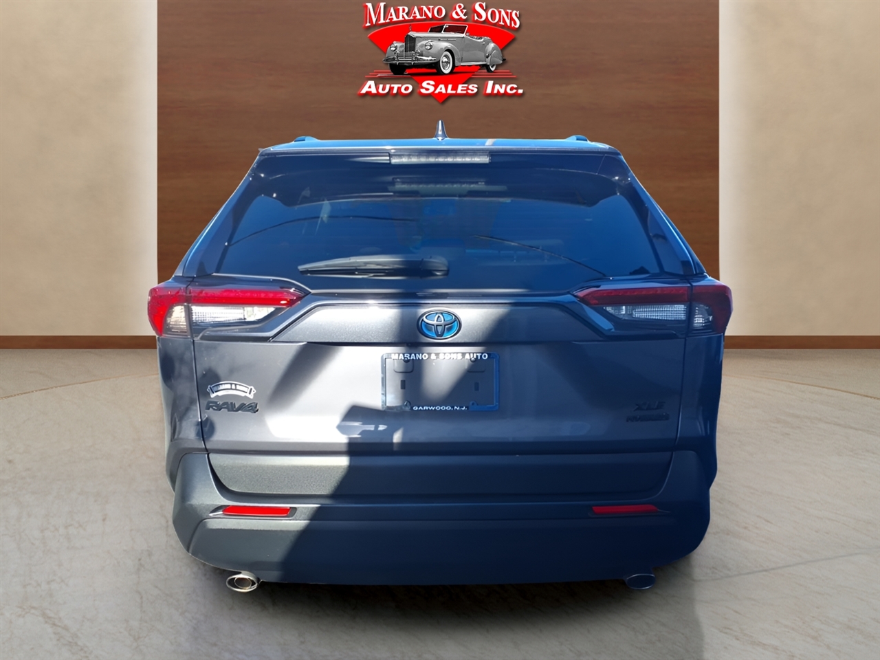 Toyota RAV4 Hybrid XLE AWD (Natl) 2021