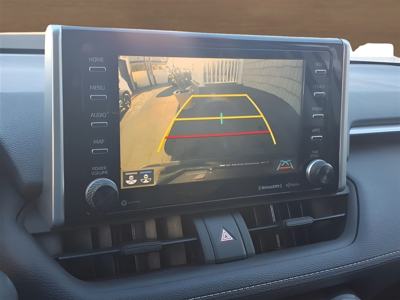 Toyota RAV4 Hybrid XLE AWD (Natl) 2021