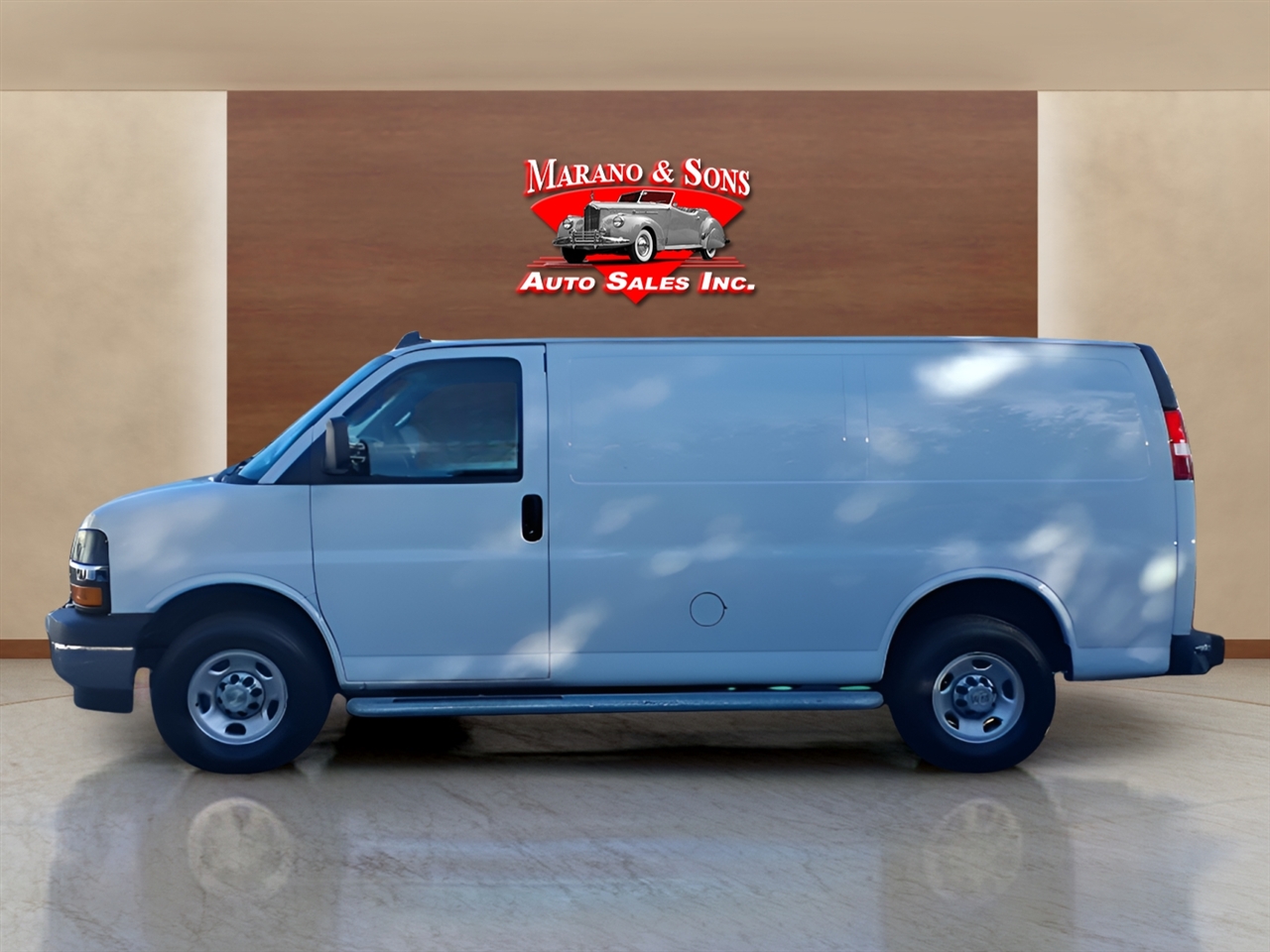 Chevrolet Express Cargo Van RWD 2500 135" 2024