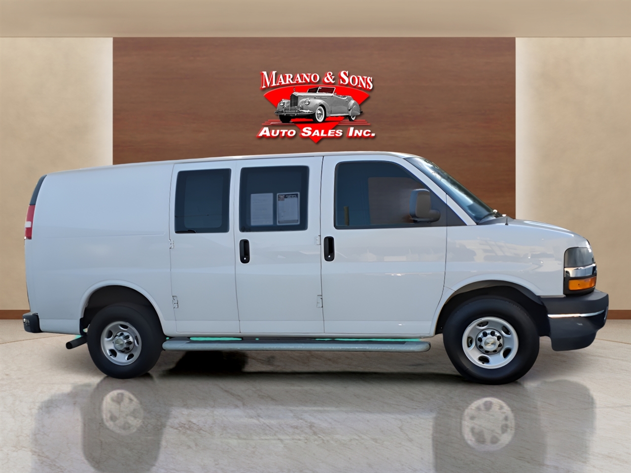 Chevrolet Express Cargo Van RWD 2500 135" 2024