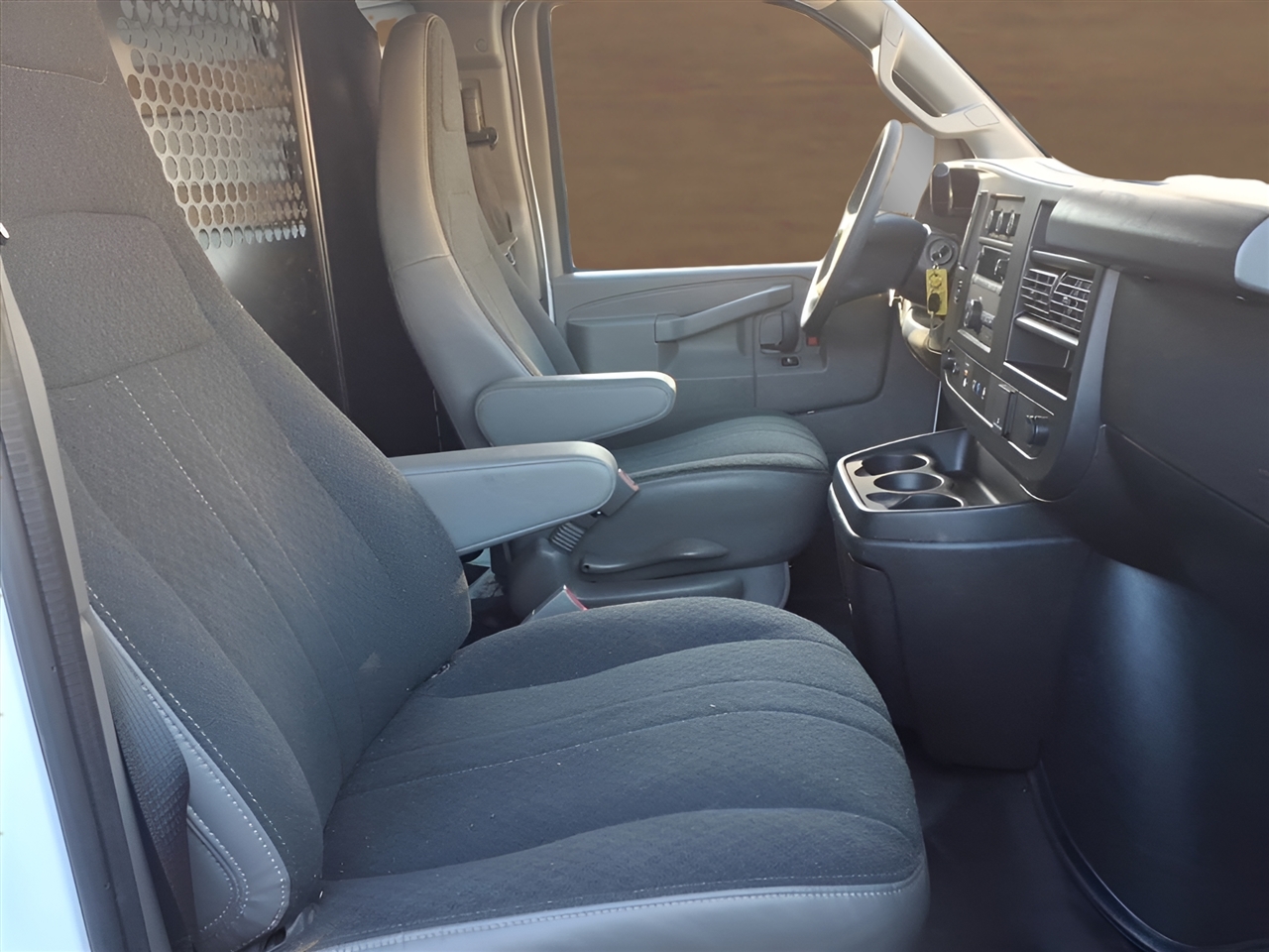 Chevrolet Express Cargo Van RWD 2500 135" 2024